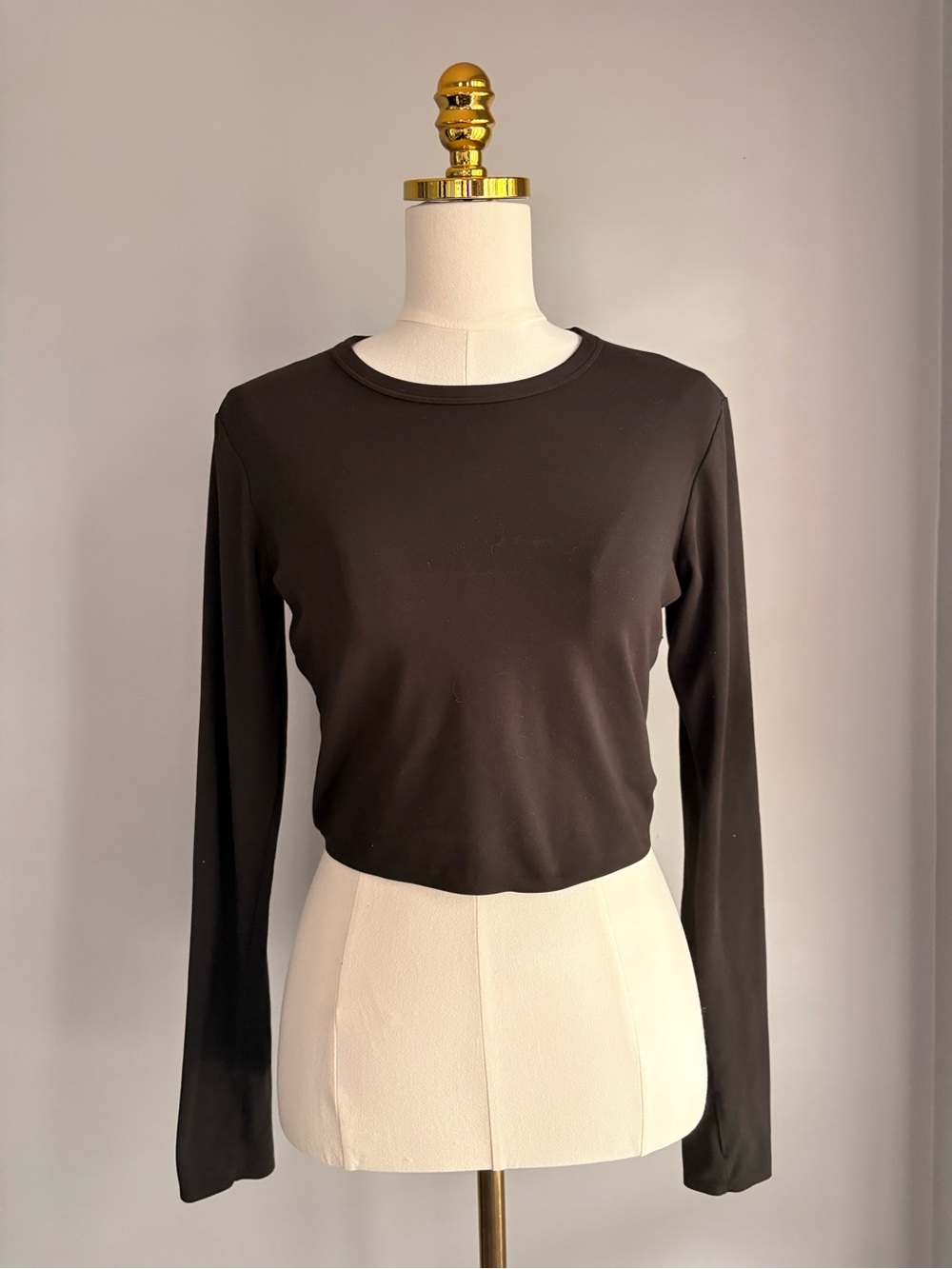 UNIQLO Airism Black Long-Sleeve Crop Top